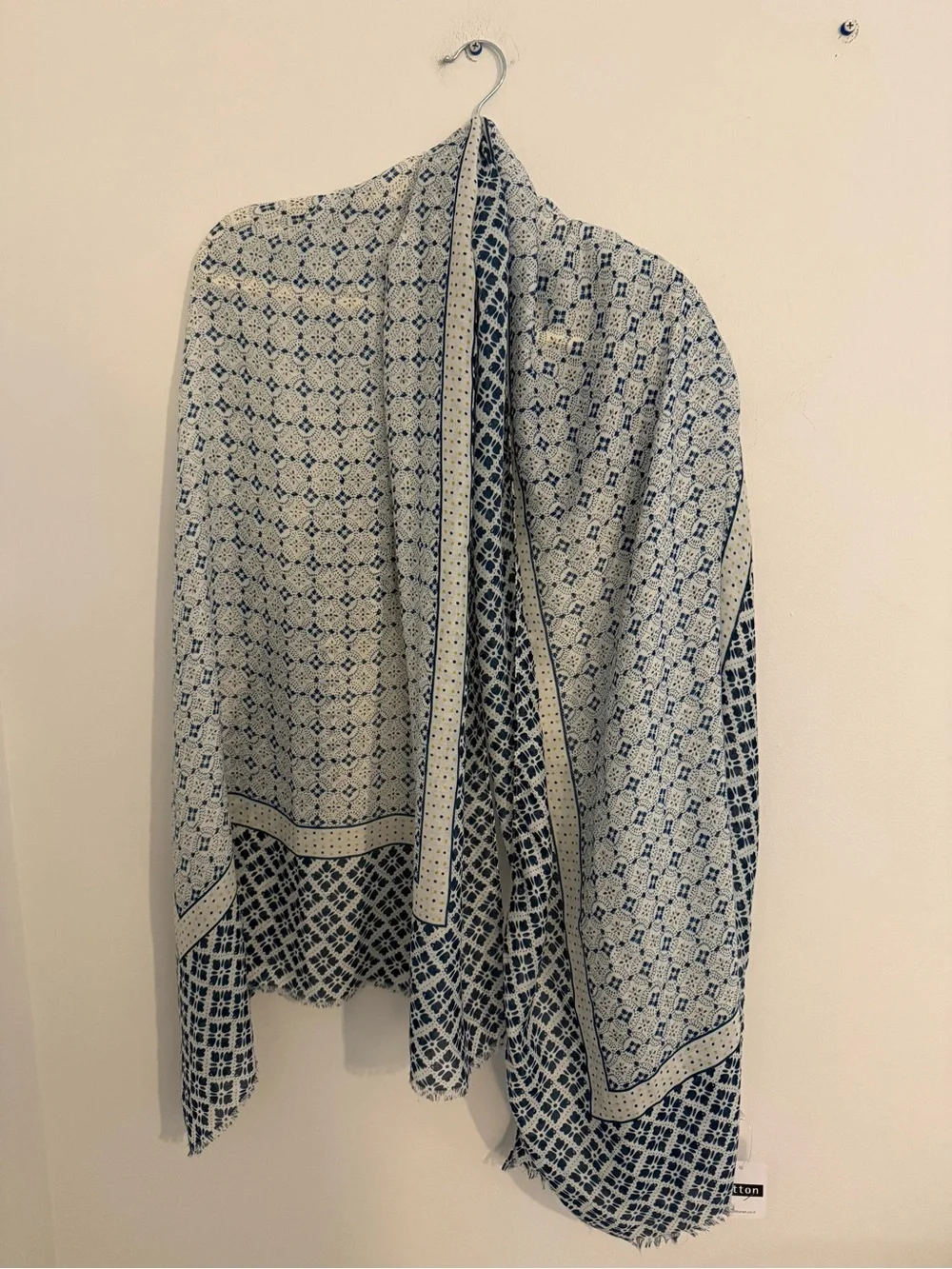NWT Cotton Blue White Tile Print Oversized Scarf Wrap Shawl 35x70